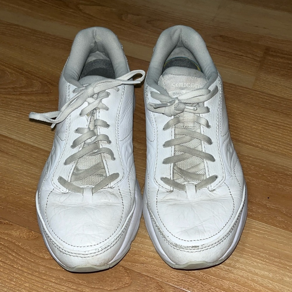 Saucony Omni walk Women’s Sneaker